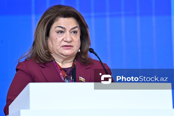 Hicran Hüseynova - Din Xadimlərinin II Forumunda