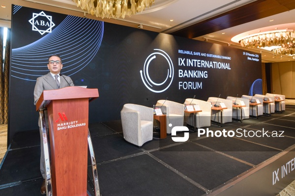 Namiq Əliyev - IX Beynəlxalq Bankçılıq Forumunda