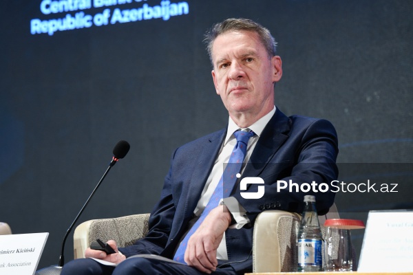 Vlodzimierz Kiçinski - IX Beynəlxalq Bankçılıq Forumunda