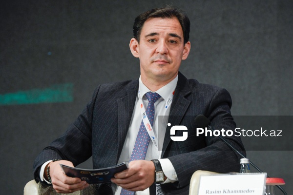 Rasim Xammədov - IX Beynəlxalq Bankçılıq Forumunda