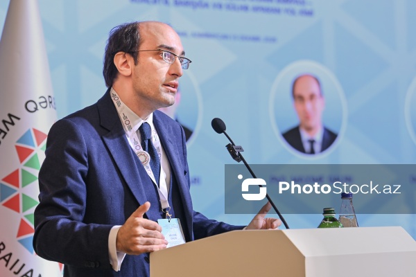 Maksim Quen - ADA Universitetinin müəllimi