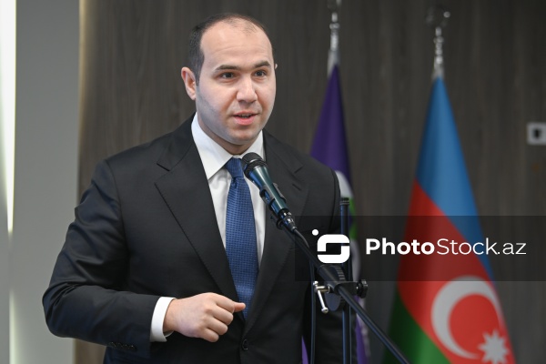 Nahid Hüseynov - Mikromaliyyə Forumunda