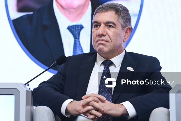 Vüqar Bayramov - "Qadın iştirakçılığının təbliği" mövzusunda konfransda