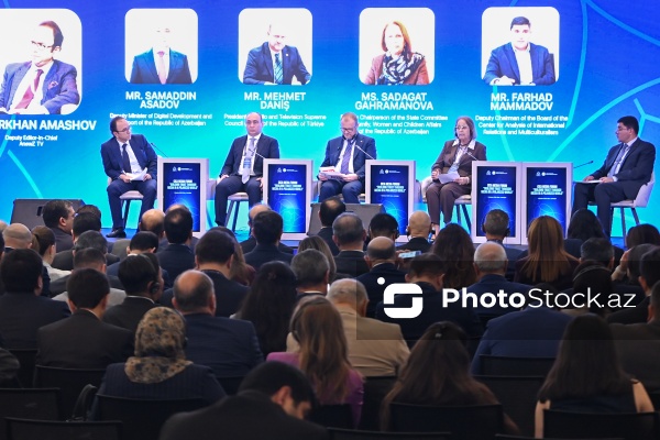 Bakıda keçirilən "Qütbləşmiş dünyada media vasitəsilə etimadın qurulması" Media Forumu