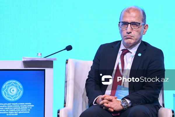 Alptekin Cihangir İşbilir - Türkiyə səfirliyinin mətbuat müşaviri