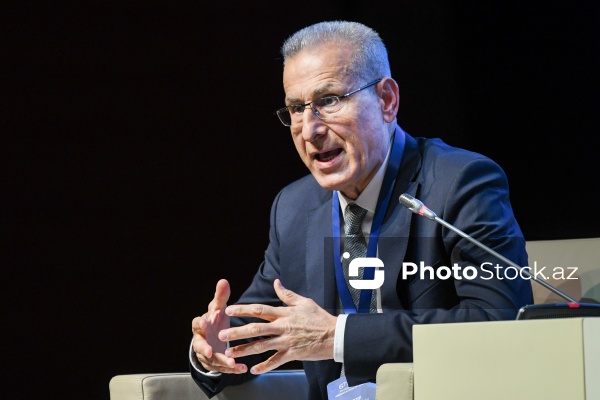 Lətif Hüseynov - Bakıda məhkəmə sisteminə həsr olunmuş beynəlxalq konfransda