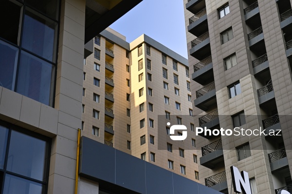 Bakıda müasir memarlıq nümunəsi olan yeni binalar