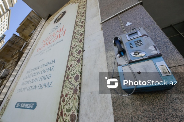 Bakıda nostalji ab-hava yaradan taksofonlar