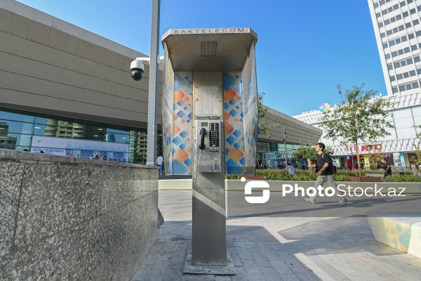 Bakıda nostalji ab-hava yaradan taksofonlar
