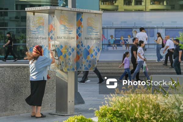 Bakıda nostalji ab-hava yaradan taksofonlar