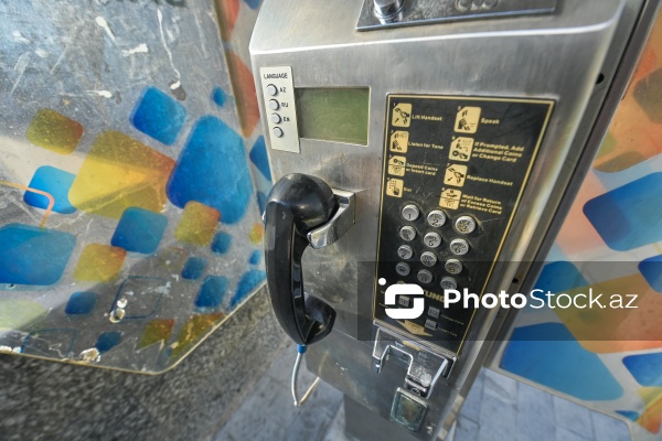 Bakıda nostalji ab-hava yaradan taksofonlar