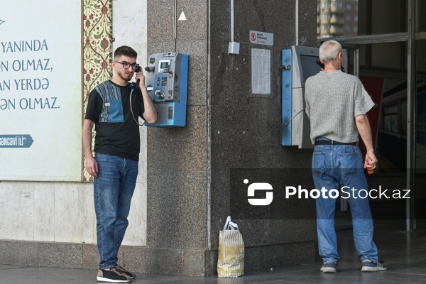 Bakıda nostalji ab-hava yaradan taksofonlar