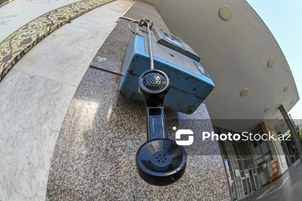 Bakıda nostalji ab-hava yaradan taksofonlar