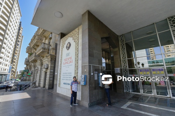 Bakıda nostalji ab-hava yaradan taksofonlar