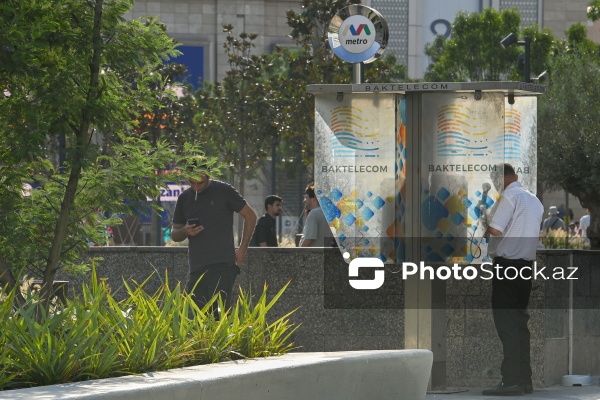 Bakıda nostalji ab-hava yaradan taksofonlar