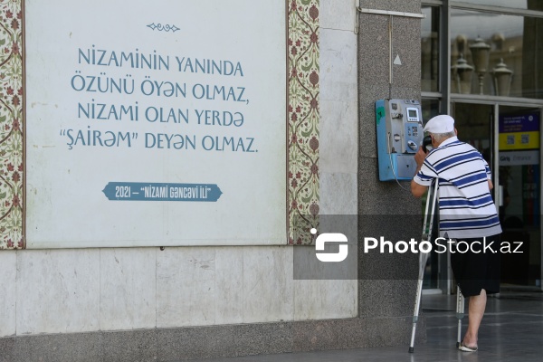 Bakıda nostalji ab-hava yaradan taksofonlar