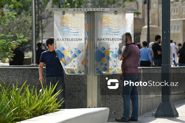 Bakıda nostalji ab-hava yaradan taksofonlar