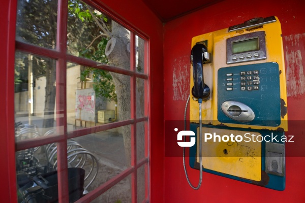Bakıda nostalji ab-hava yaradan taksofonlar