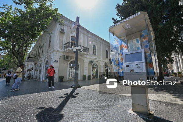 Bakıda nostalji ab-hava yaradan taksofonlar