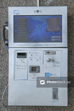 Bakıda nostalji ab-hava yaradan taksofonlar