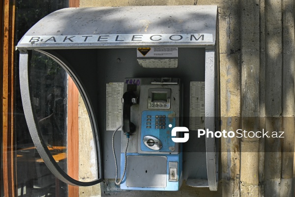 Bakıda nostalji ab-hava yaradan taksofonlar