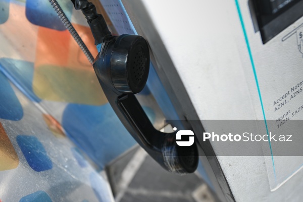 Bakıda nostalji ab-hava yaradan taksofonlar