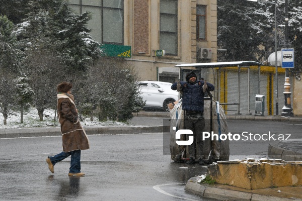 Bakıda qarlı hava şəraiti