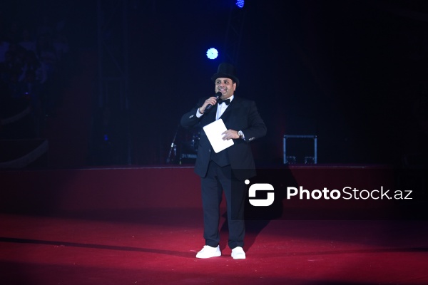 Elcan Rəsulov - Avropanın ən böyük şapito sirkində