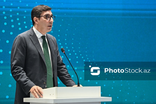 Bakıda keçirilən "Gənc nəslin milli-mənəvi dəyərlər ruhunda tərbiyəsi" mövzusunda konfrans
