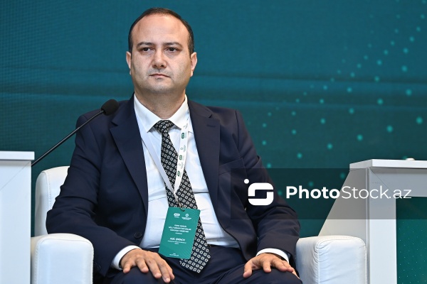 Bakıda keçirilən "Gənc nəslin milli-mənəvi dəyərlər ruhunda tərbiyəsi" mövzusunda konfrans