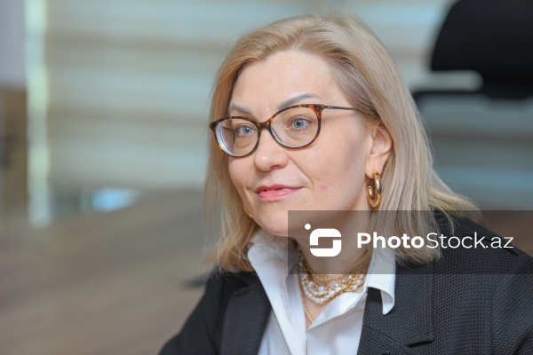 Bakıda yaşayan latviyalı fud-bloger Aqnesa Svyatska