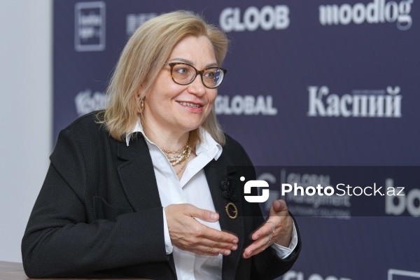 Bakıda yaşayan latviyalı fud-bloger Aqnesa Svyatska