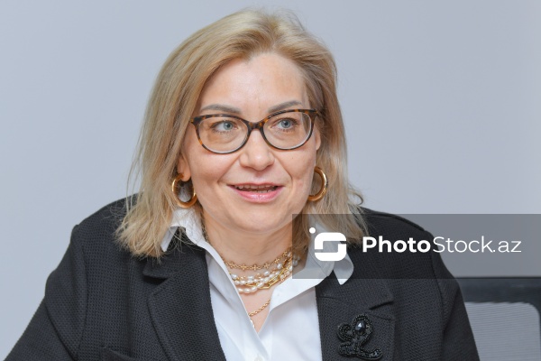 Bakıda yaşayan latviyalı fud-bloger Aqnesa Svyatska