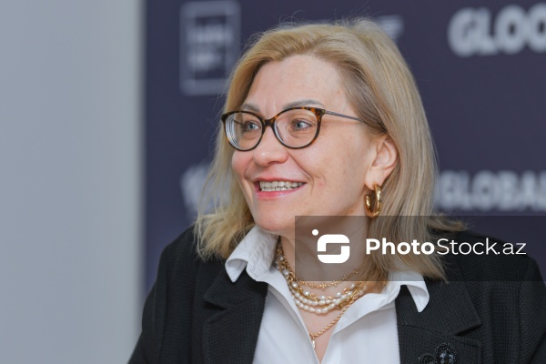 Bakıda yaşayan latviyalı fud-bloger Aqnesa Svyatska