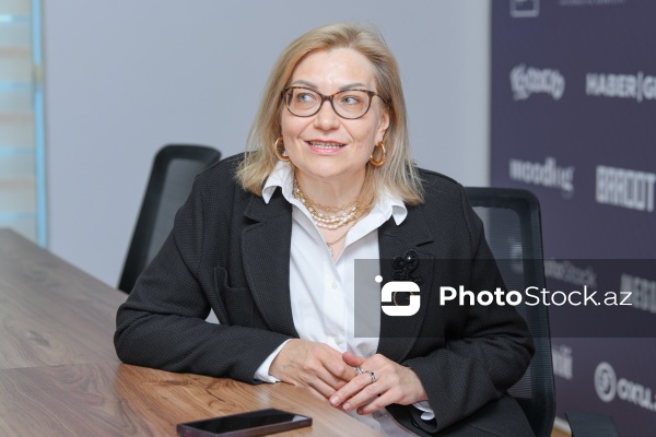 Bakıda yaşayan latviyalı fud-bloger Aqnesa Svyatska