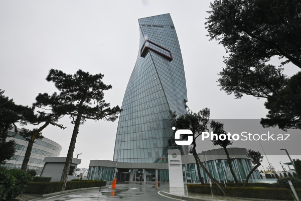 Bakıda yerləşən dövlət qurumlarının inzibati binaları