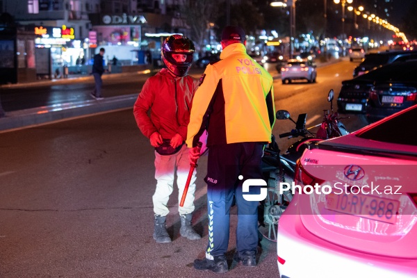 Bakıda yol polisindən motosiklet sürücülərinə qarşı gecə reydi