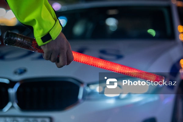 Bakıda yol polisindən motosiklet sürücülərinə qarşı gecə reydi