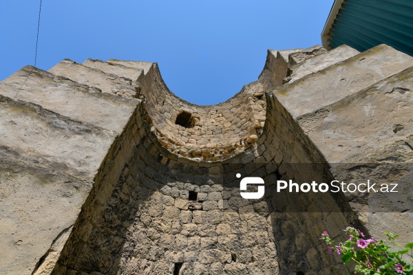 Bakının Bilgəh qəsəbəsində yerləşən “Tonqal qalası”