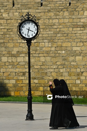 Bakının dörd bir tərəfində yerləşən saatlar