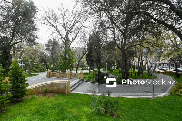 Bakının ən qədim və gözəl parklarından biri olan Filarmoniya bağı