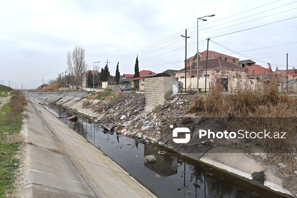 Bakının Maştağa qəsəbəsində yerləşən su kanalında antisanitar vəziyyət