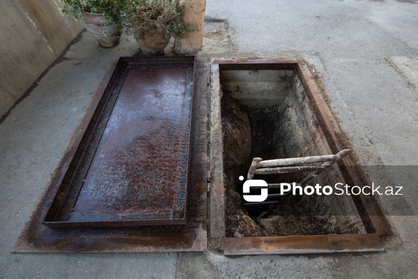 Bakının Ramana qəsəbəsində yeraltı tikili