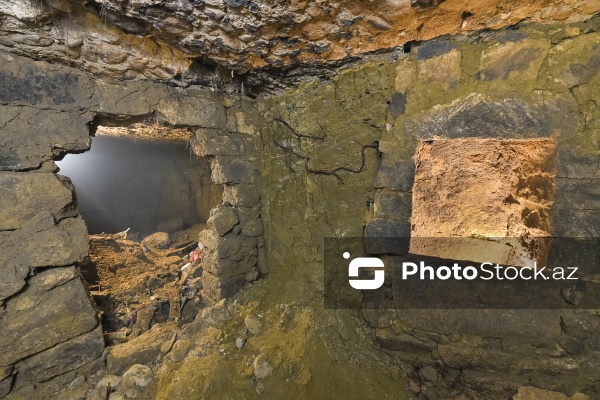 Bakının Ramana qəsəbəsində yeraltı tikili