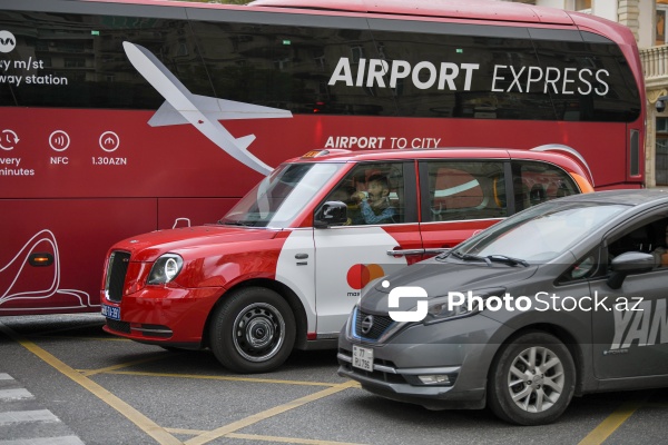 Bakının xüsusi çəkili nəqliyyat vasitəsi - taksilər