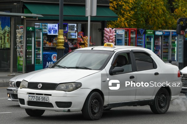 Bakının xüsusi çəkili nəqliyyat vasitəsi - taksilər
