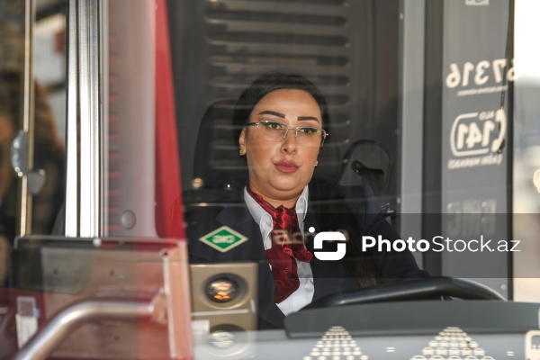 Rəna Cəfərova - Qadın avtobus sürücüsü