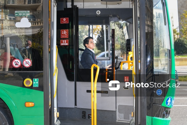 Qadın avtobus sürücüləri vəzifələrinin icrasına başlayıblar