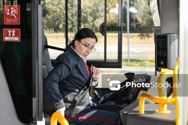 Rəna Cəfərova - Qadın avtobus sürücüsü
