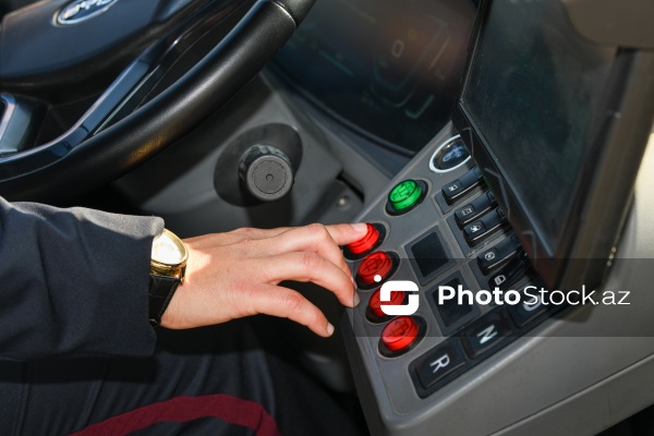 Qadın avtobus sürücüləri vəzifələrinin icrasına başlayıblar